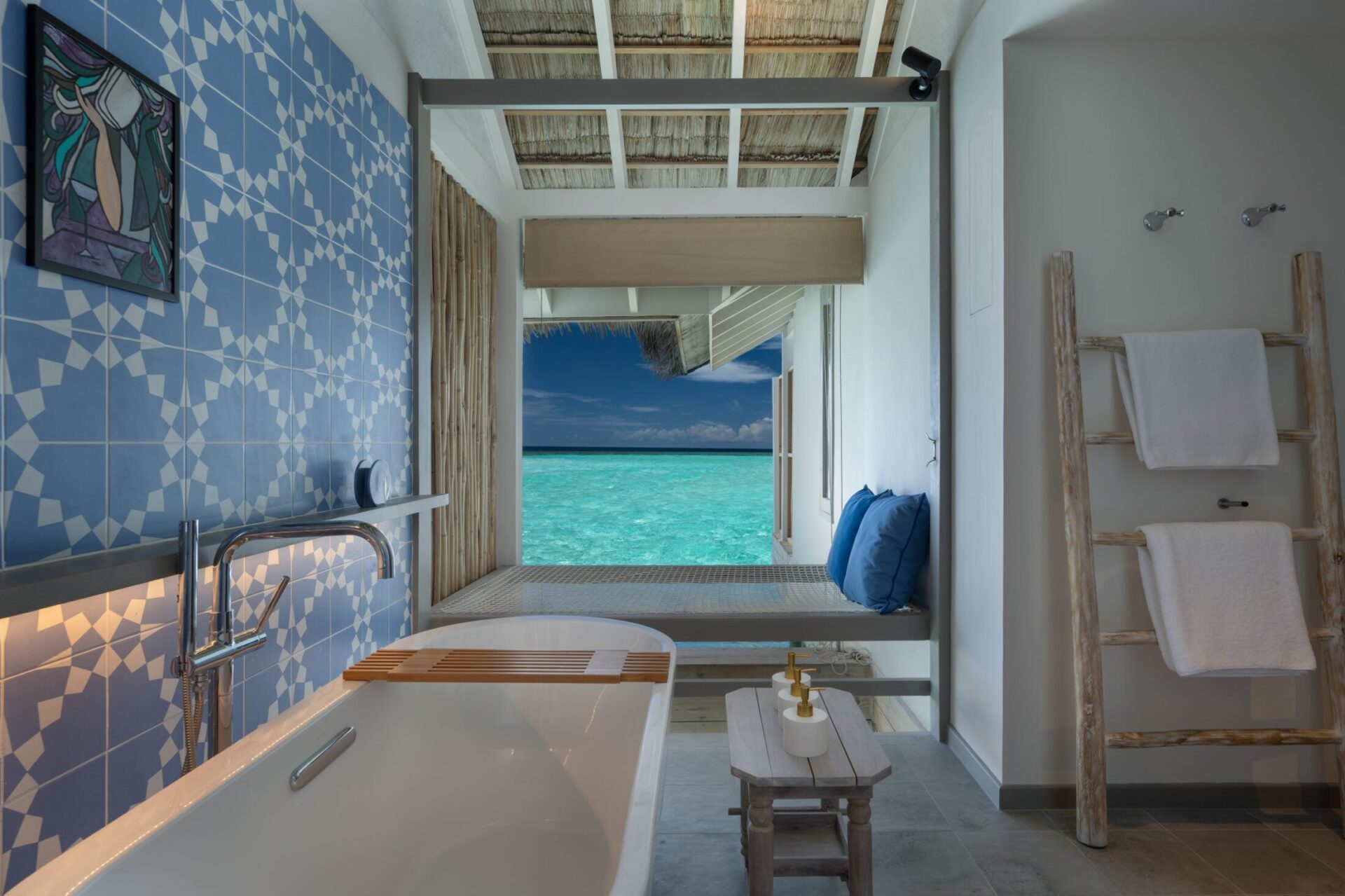 https://www.traveldesign.it/upload/CONF52/20240206/CORA_CORA_MALDIVES_OVERWATER_VILLA.jpg