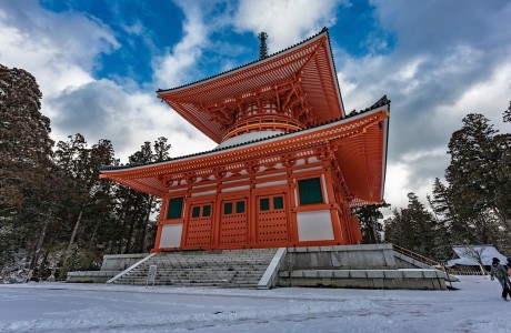 Luna di miele a Koyasan: spiritualità e serenità per una luna di miele unica